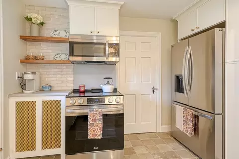 Kitchen - 49 Prudential Rd, Worcester, MA 01606 photo 4 of 4