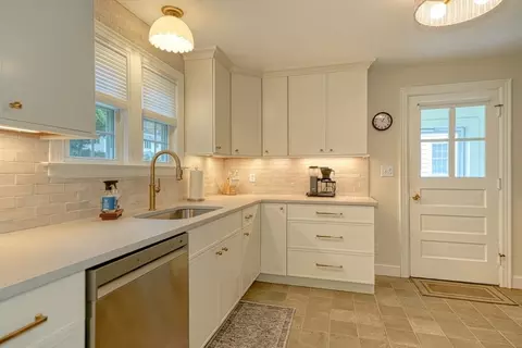 Kitchen - 49 Prudential Rd, Worcester, MA 01606 photo 1 of 4
