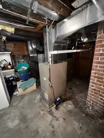 106 Malden St, Springfield, MA 01108 photo 25