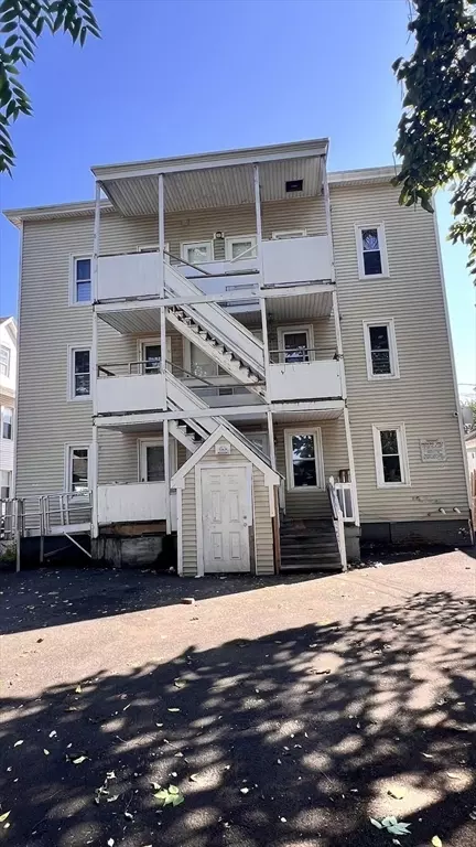 106 Malden St, Springfield, MA 01108 photo 6