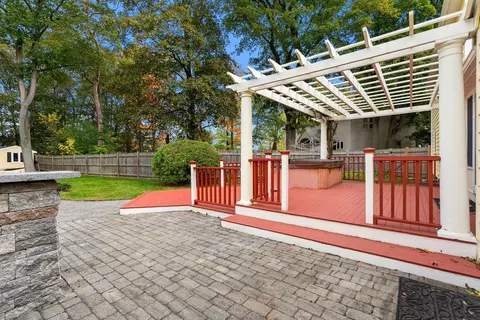 Exterior - 53 Centre St, Danvers, MA 01923 photo 5 of 11