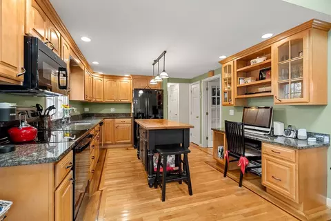 Kitchen - 53 Centre St, Danvers, MA 01923 photo 1 of 4