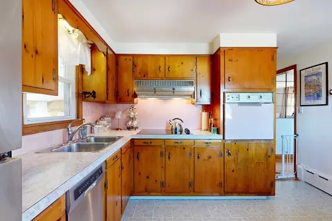 189 Lemuel, Fall River, MA 02723 photo 9