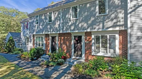1303 Foxwood Cir #1303, Peabody, MA 01960