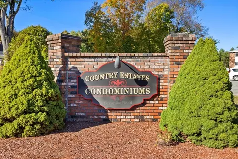 5 Turnpike Rd #229, Townsend, MA 01469