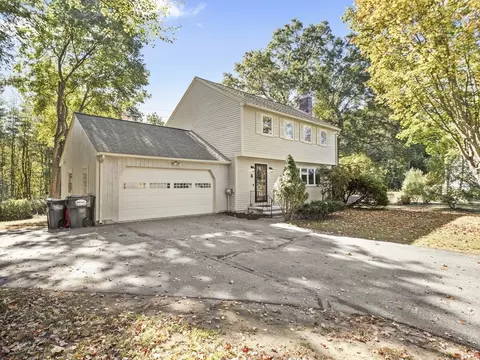 8 Boyds Ln, Chelmsford, MA 01824