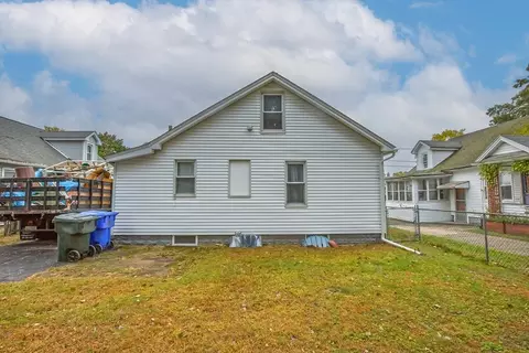 Exterior - 94 Duryea St, Springfield, MA 01104 photo 6 of 8