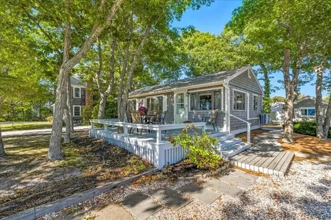 42 Kim Path, Mashpee, MA 02649 photo 2