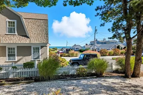 42 Kim Path, Mashpee, MA 02649 photo 4