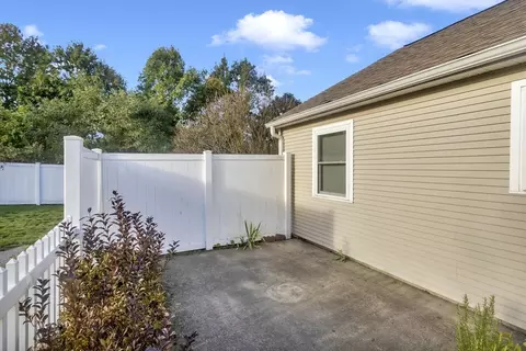 97 Collins #97, Chicopee, MA 01022 photo 19