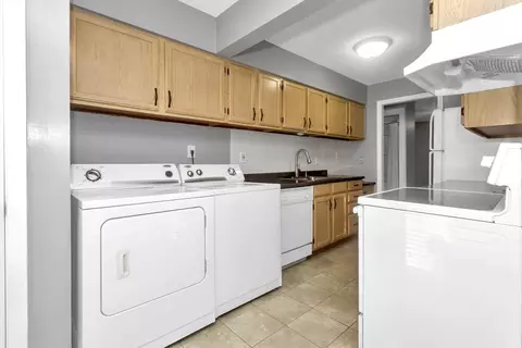 97 Collins #97, Chicopee, MA 01022 photo 8