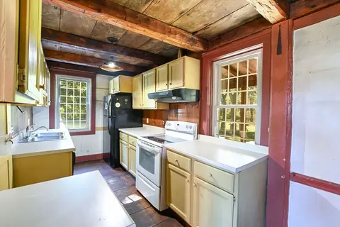 363 Main St, Acushnet, MA 02743 photo 18