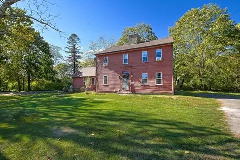 363 Main St, Acushnet, MA 02743 photo 2