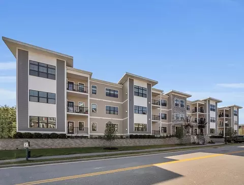 55 Pointe Pl #306, Dover, NH 03820