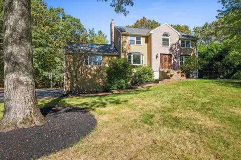 27 Sylvan Ln, Boylston, MA 01505