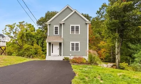 38 Cranesbill Rd, Taunton, MA 02780