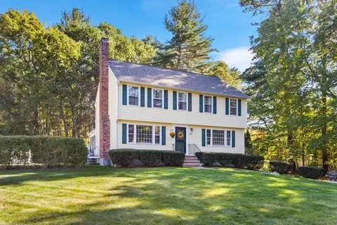 27 Strawberry Ln, North Reading, MA 01864