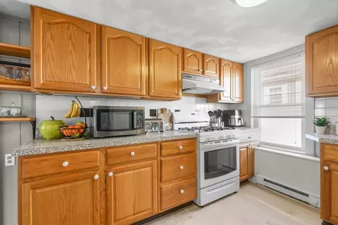 Kitchen - 9 Sippican Rd, Wareham, MA 02571 photo 2 of 2