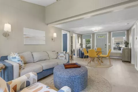Living - 9 Sippican Rd, Wareham, MA 02571 photo 2 of 3