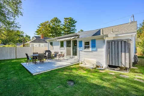 Exterior - 9 Sippican Rd, Wareham, MA 02571 photo 4 of 12