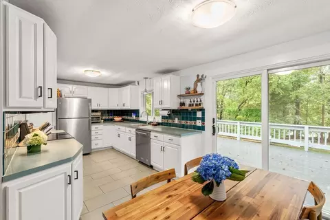 Kitchen - 404 Arlington St, Acton, MA 01720 photo 2 of 4