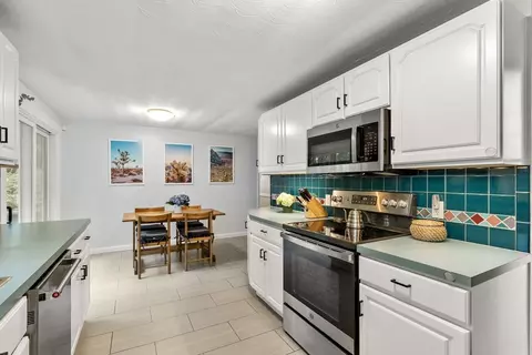 Kitchen - 404 Arlington St, Acton, MA 01720 photo 4 of 4