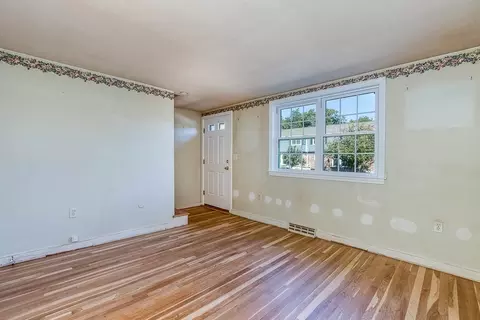 Living - 85 Lancaster Rd #85, Dedham, MA 02026 photo 4 of 4