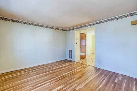 Living - 85 Lancaster Rd #85, Dedham, MA 02026 photo 2 of 4