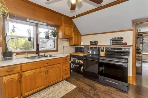 157 Pendleton Ave, Chicopee, MA 01020 photo 6