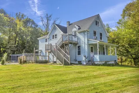 157 Pendleton Ave, Chicopee, MA 01020 photo 2