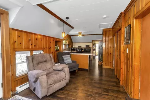 157 Pendleton Ave, Chicopee, MA 01020 photo 4