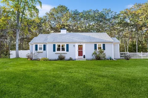 18 Katian Way, Mashpee, MA 02649