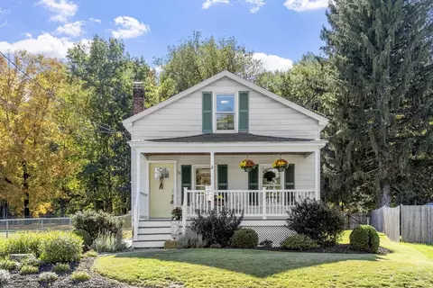 76 Sterling St, Lancaster, MA 01523
