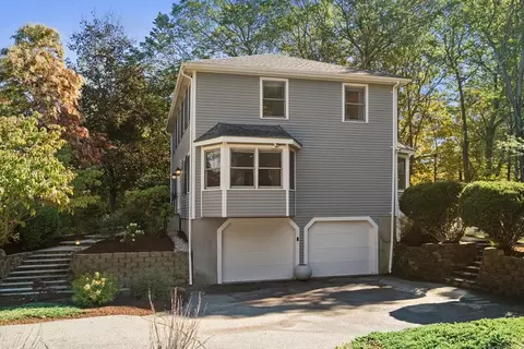 Exterior - 4 Beechwood Dr, Walpole, MA 02071 photo 2 of 7