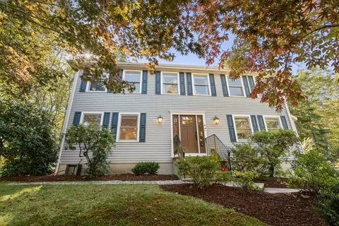 Exterior - 4 Beechwood Dr, Walpole, MA 02071 photo 4 of 7