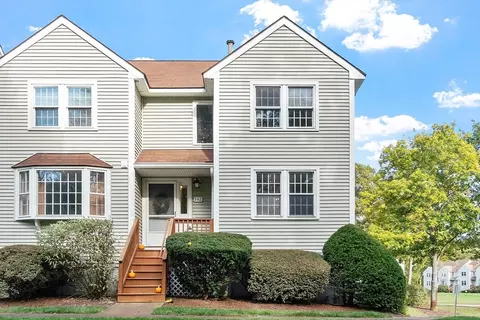 142 Patrick Rd #142, Tewksbury, MA 01876