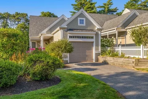 5 Sea Knoll Ct #5, Bourne, MA 02532