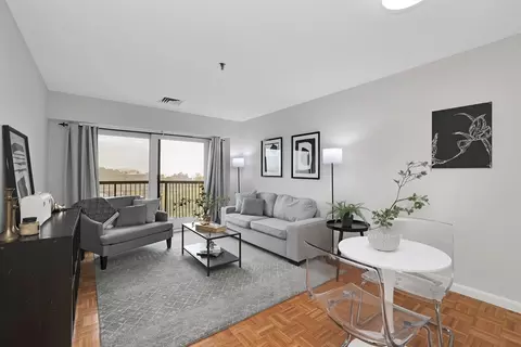 133 Commander Shea Blvd #620, Quincy, MA 02171