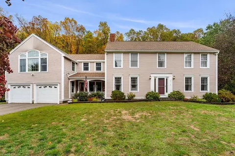 1 Tuxbury Ln, Amesbury, MA 01913