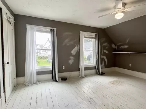30 Epping St, Lowell, MA 01852 photo 13