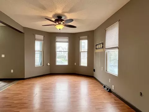 30 Epping St, Lowell, MA 01852 photo 9