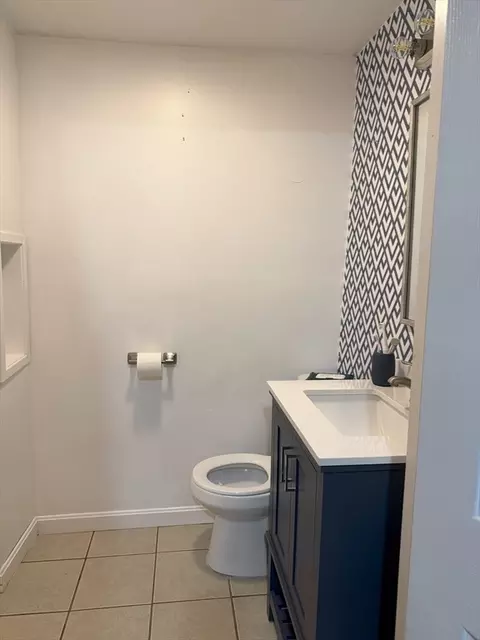 102 Vestal St, Fall River, MA 02720 photo 18