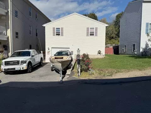 102 Vestal St, Fall River, MA 02720 photo 3
