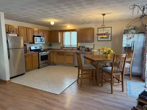 102 Vestal St, Fall River, MA 02720 photo 4