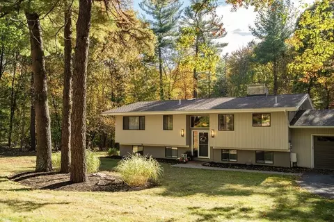 6 Westward Cir, North Reading, MA 01864