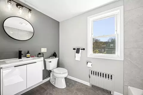 Bath - 13 Arthur St #13, Maynard, MA 01754 photo 2 of 3