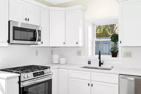 Kitchen - 13 Arthur St #13, Maynard, MA 01754 photo 3 of 4