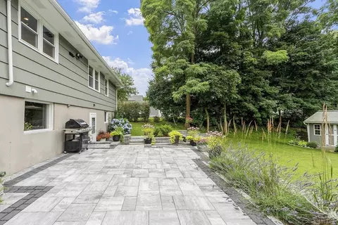 4 S Edlin St, Worcester, MA 01603 photo 10