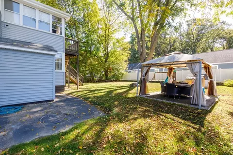 48 Ray St, Webster, MA 01570 photo 3