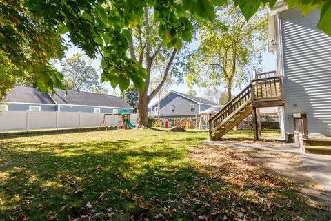 48 Ray St, Webster, MA 01570 photo 5